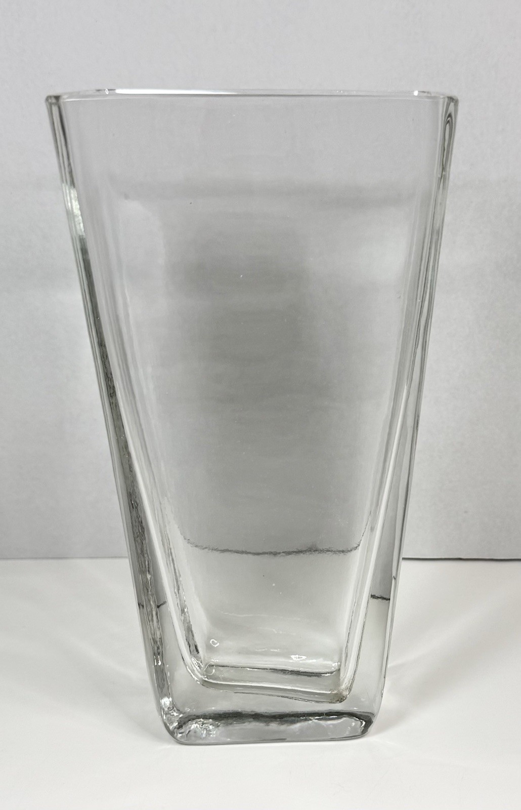 Clear Heavy Art Glass Tapered Rectangular Vase High‑Quality Modern Decor