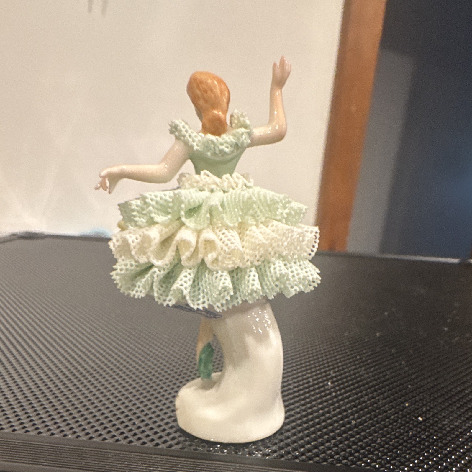 Emerald Collection Dresden Lace Porcelain Ballerina Figurine Signed M7-125101