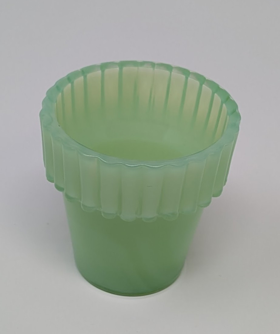 Martha Stewart Collection Fenton Satin Green Jadeite Glass 2 3/8″ Tall – MBM