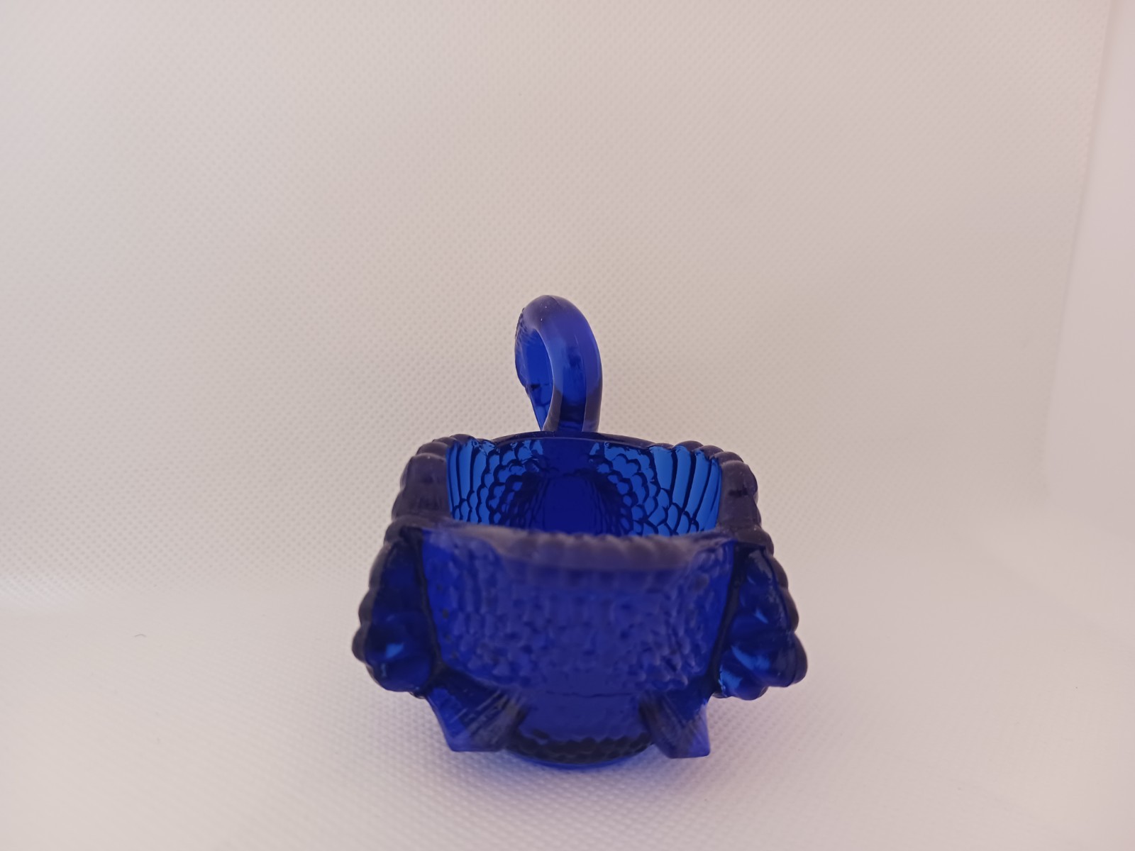 Early Boyds Art Glass Small Swan Shaped Cobalt Blue Open Salt 1981