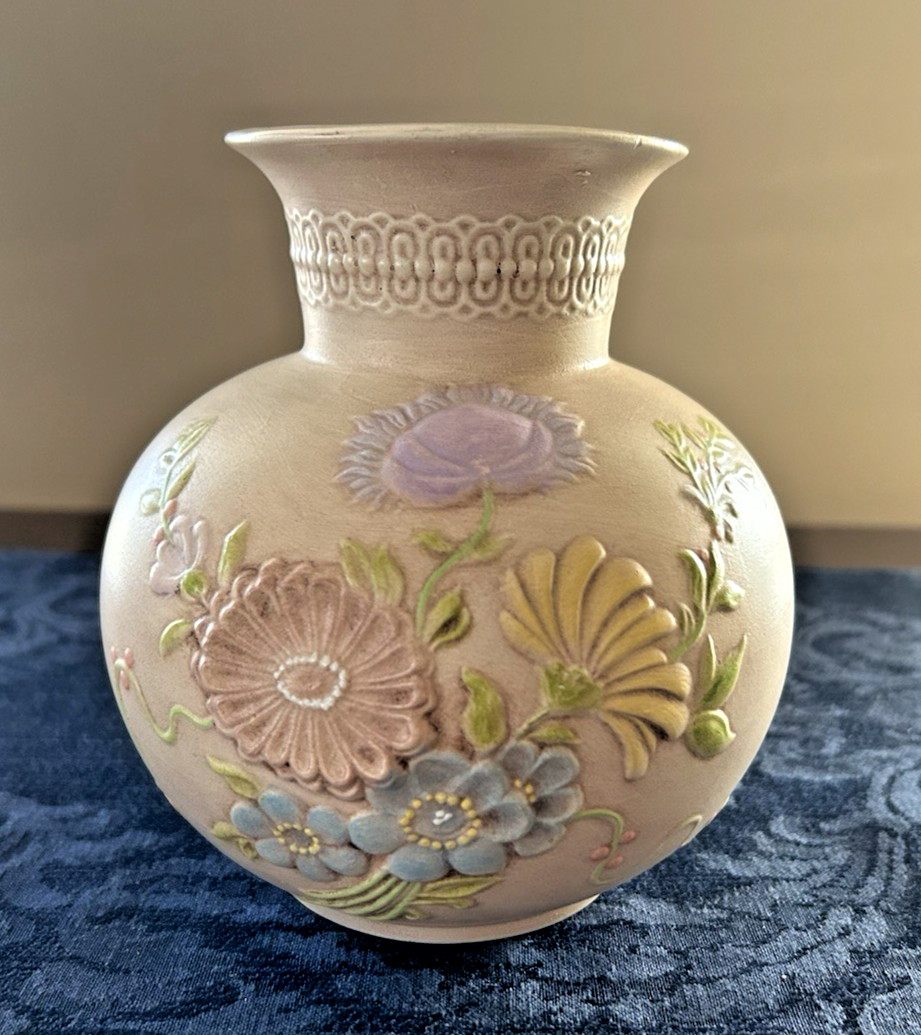 Provincial Ceramic Mold Hobbyist Vase w/ Pastel Floral Design Matte Finish 6″