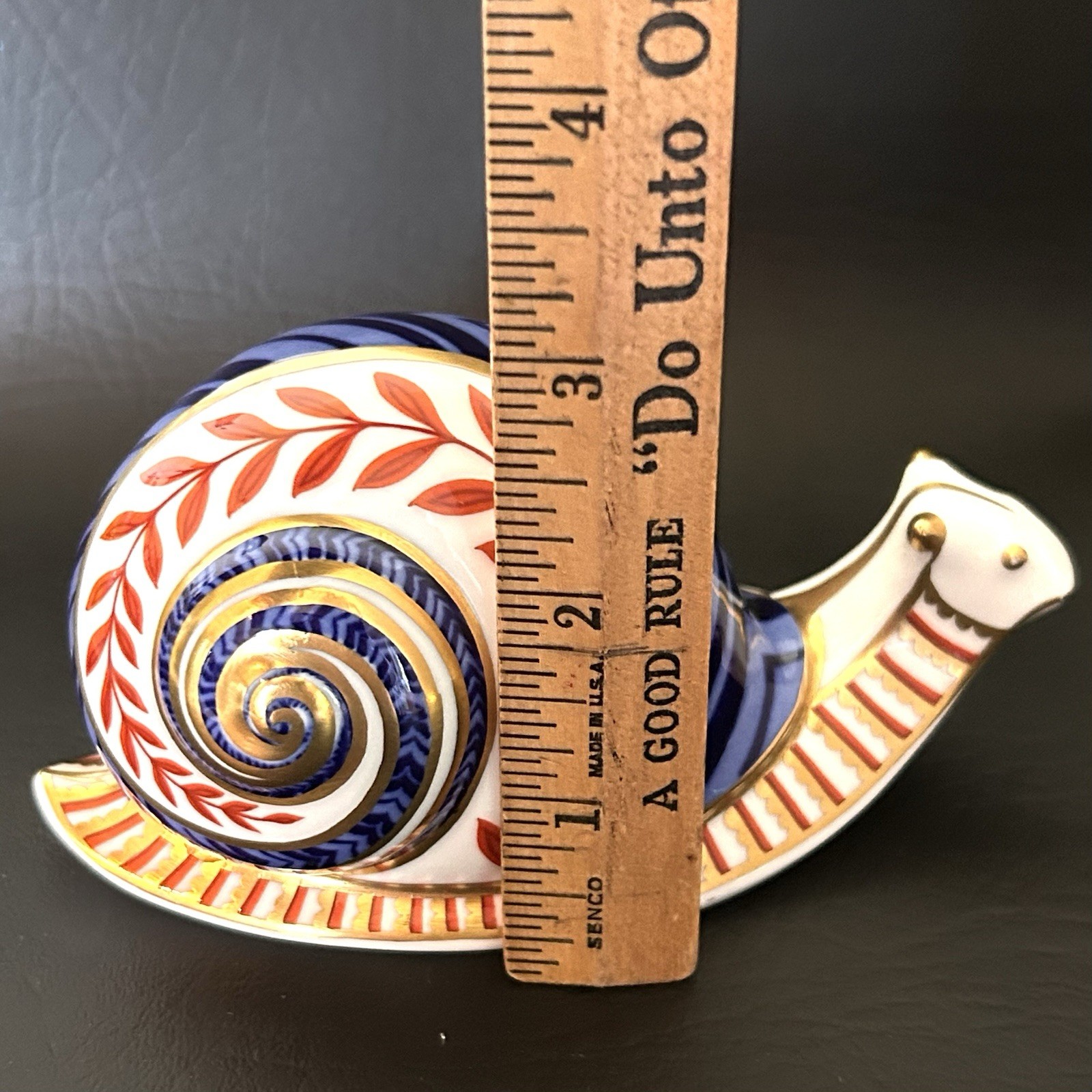 Royal Crown Derby Imari Snail Paperweight Gold Stopper 1989 England Bone China