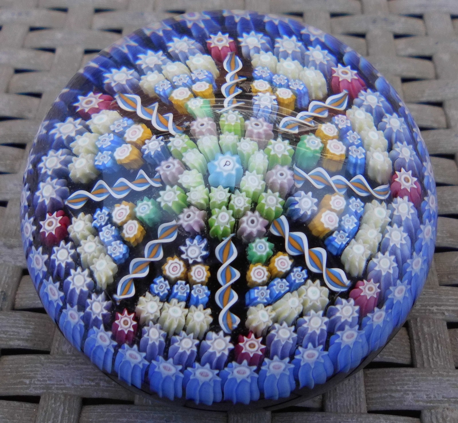 Perthshire 8 Spoke Concentric Millefiori Art Glass Paperweight Stunning