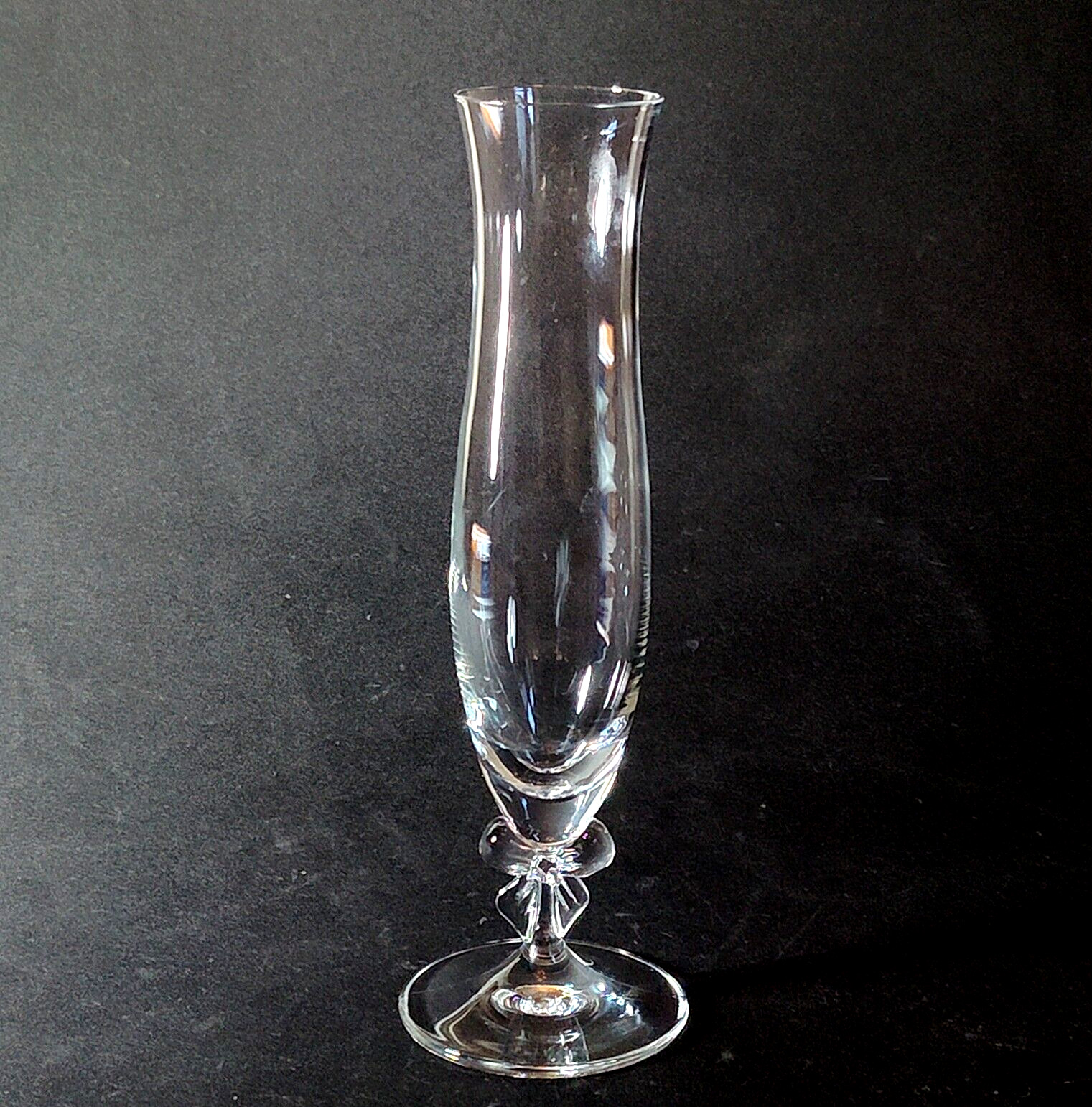 MIKASA HIGH SOCIETY BUD VASE, Blown Crystal w Bow, 9 1/4″, Made in Slovenia