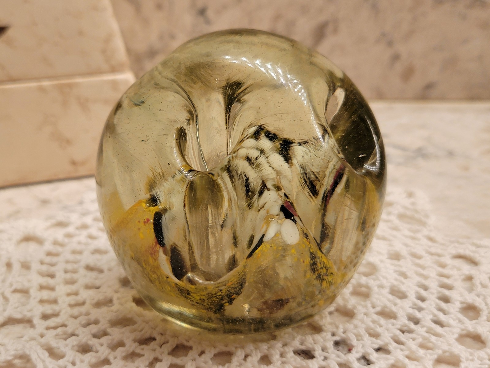 VINTAGE MURANO STYLE ART GLASS HAND BLOWN PAPERWEIGHT YELLOW WHITE BROWN SWIRLS