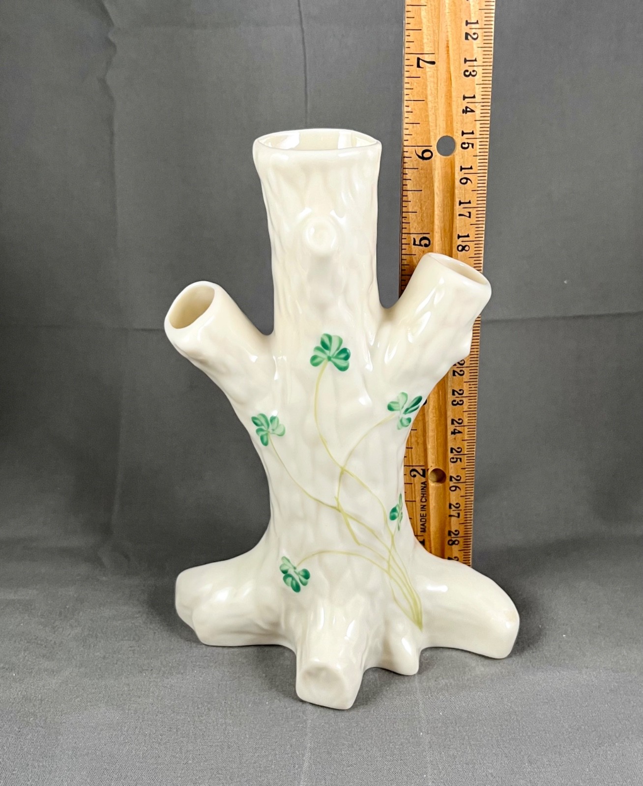Belleek Irish Porcelain Shamrock Tree Trunk Vase Triple Bud 6.5″ Cream Green