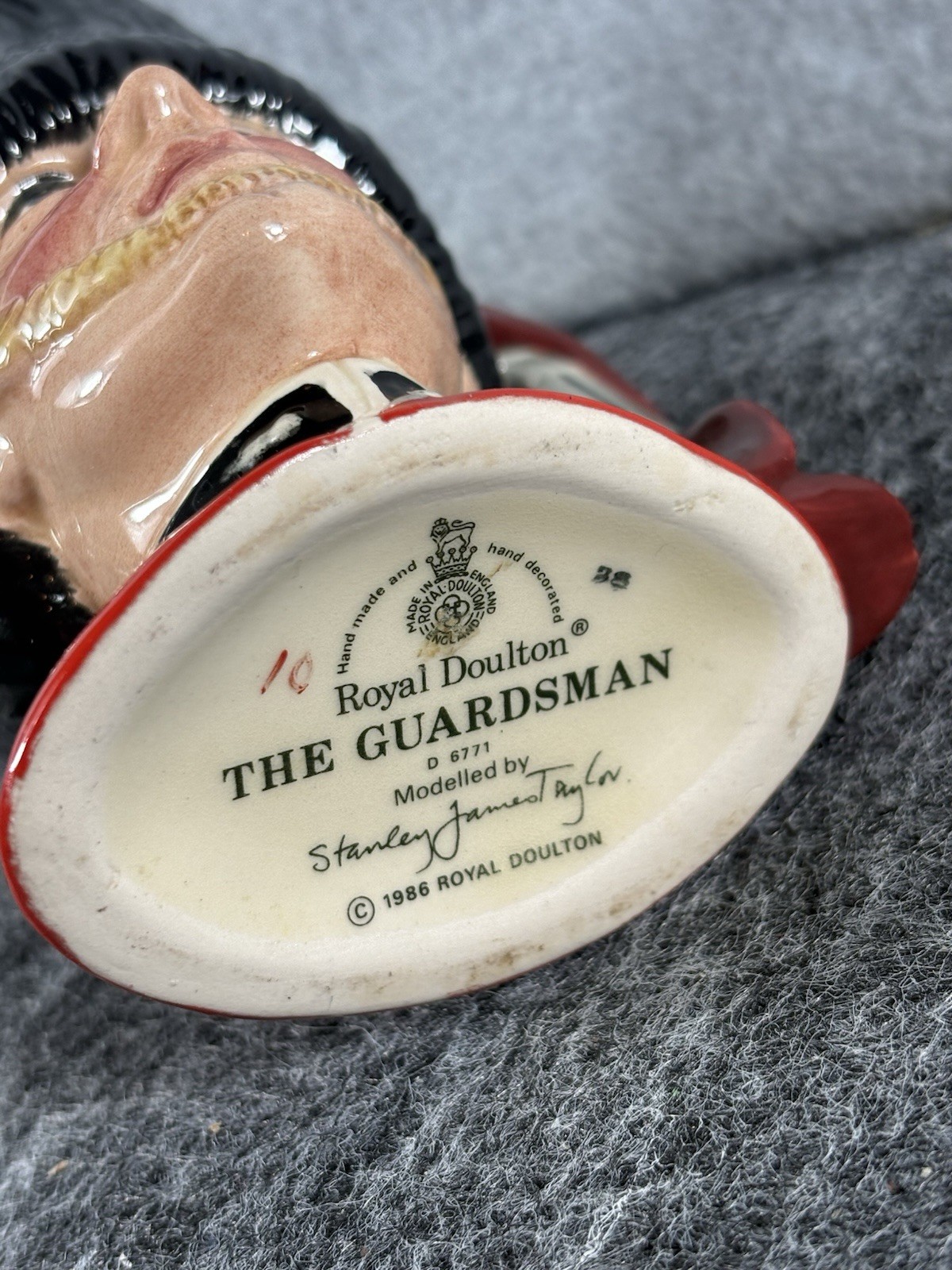 Royal Doulton Porcelain The Guardsman Small Character Jug, Shot – D6771 4″ Tall