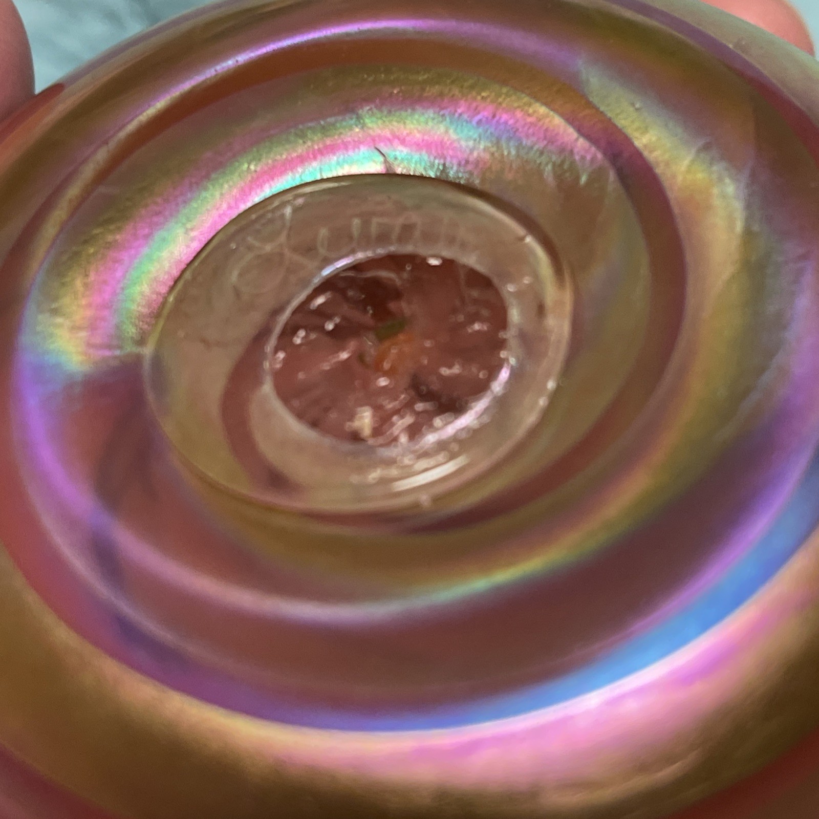 GARY LEVAY IRIDESCENT ROUND SWIRL PAPERWEIGHT 3 1/2 INCH DIAMETER BEAUTIFUL