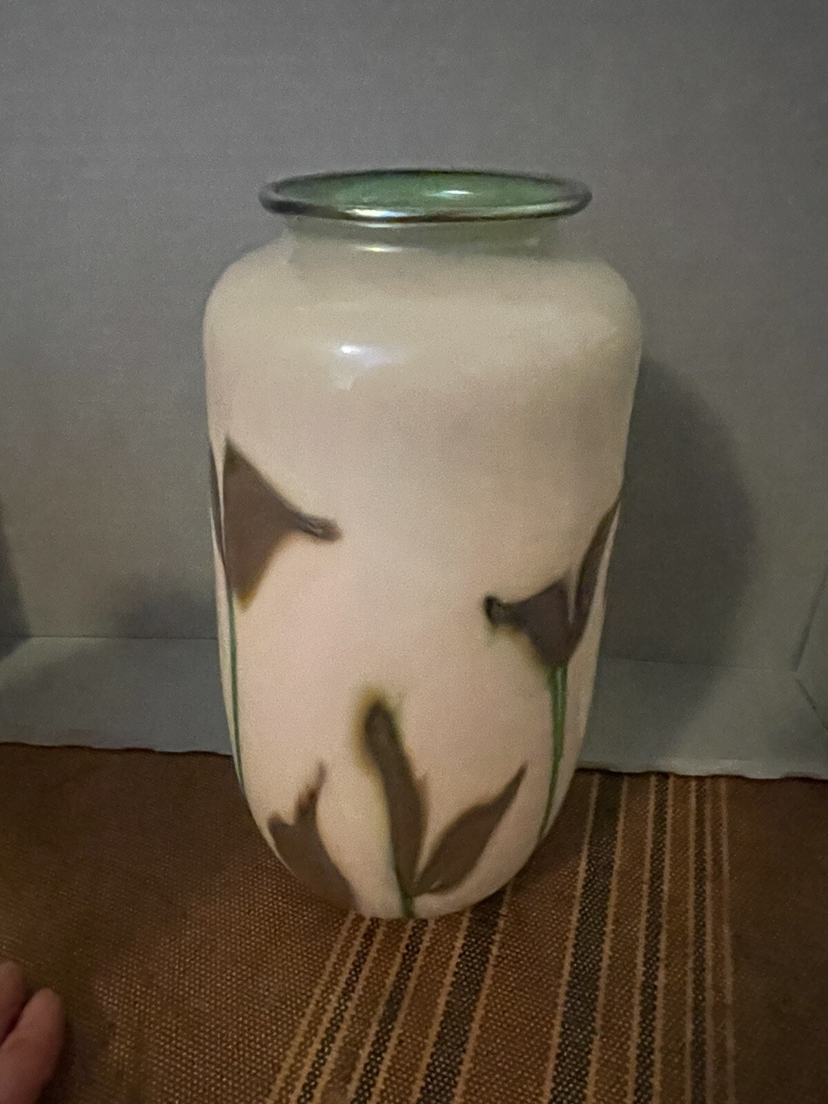 Signed CHARLES LOTTON Early Opal Hearts Flowers & Vine 1977 Art Glass Vase 8.5”