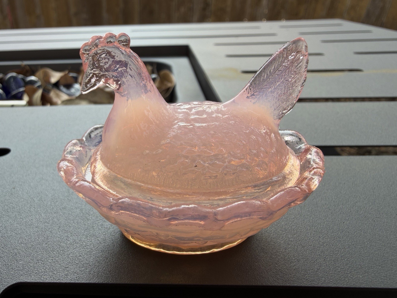 Vintage Degenhart Pink Opalescent Mini Hen On Nest