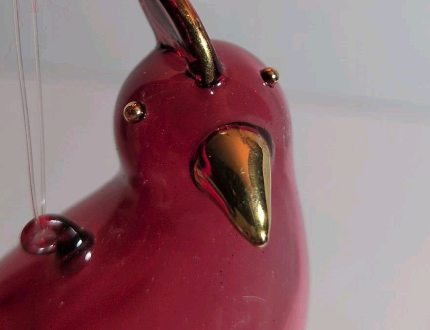 Vintage Hand blown Glass Cardinal W/ Gold Trim 4″T 3″ L 2.25″W