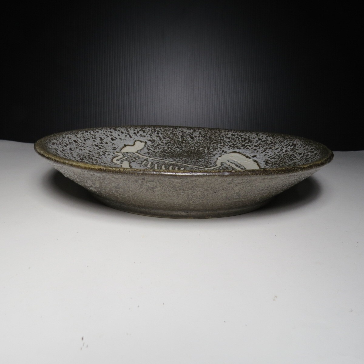 Vintage D. Ferguson Pigeon Forge Pottery Lava Glaze Rooster Plate 10 1/4″ Diam