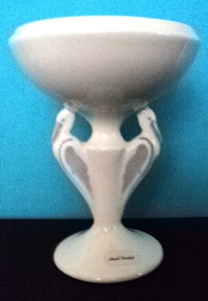 Royal Haeger Vase – Egret / Heron / Pelican – 9″ – Hand Painted – Beautiful