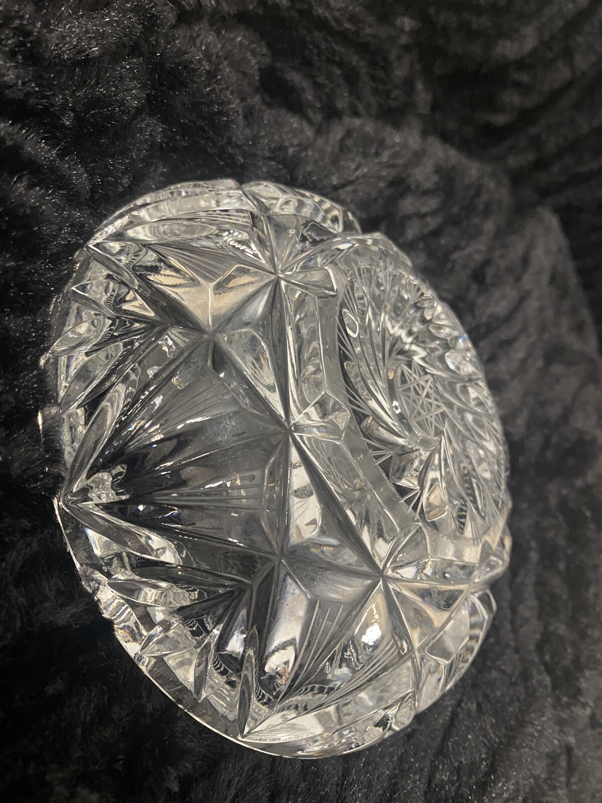 beautiful crystal cut glass ashtray 5 1/2 inches wide