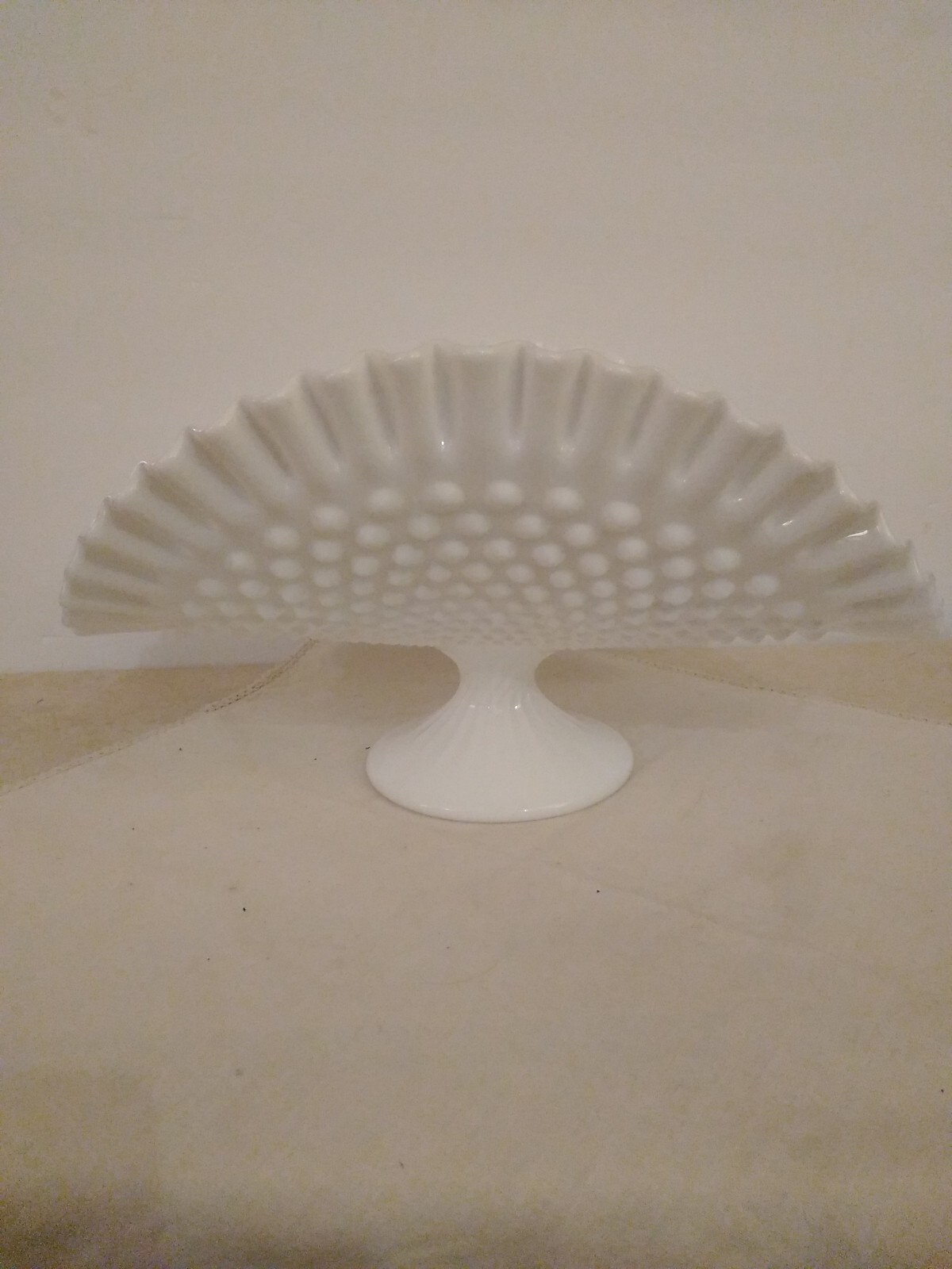 Fenton Art Glass White Hobnail Pattern Banana Ruffled Boat, unmarked EUC
