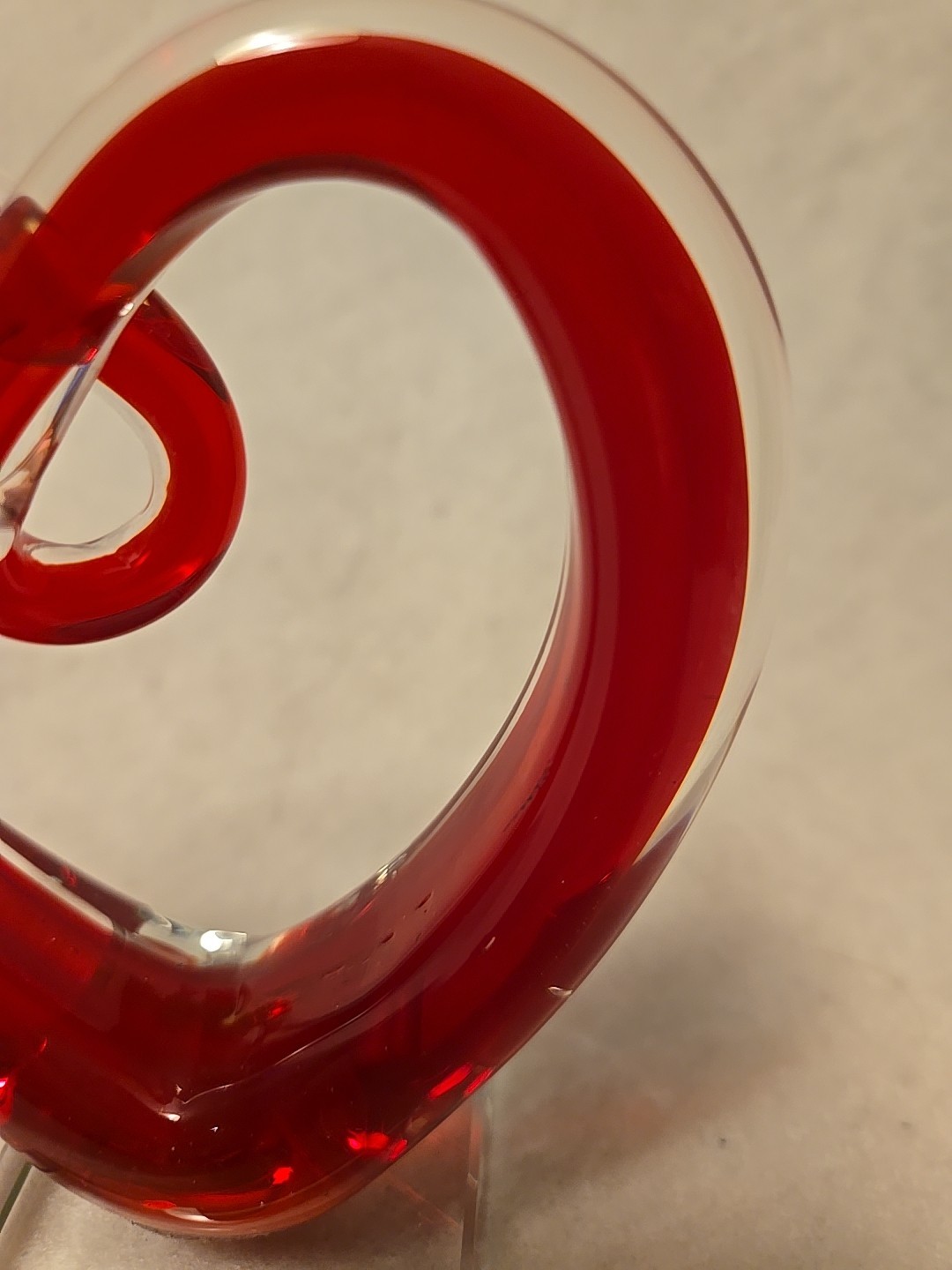 MURANO Art Glass Red Heart Love Sculpture Or Leonardo. Un-Marked Glass Base