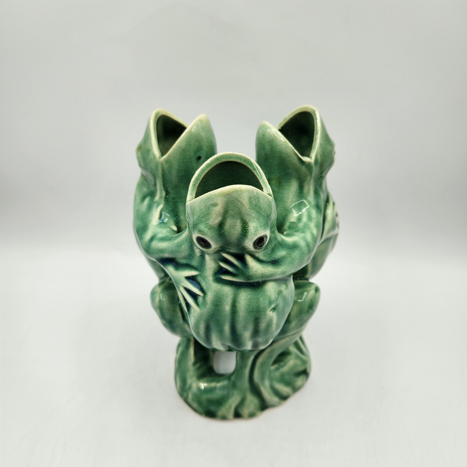 Vintage – Green Ceramic 3 Three Dancing Hugging Frogs Vase – Made in Japan