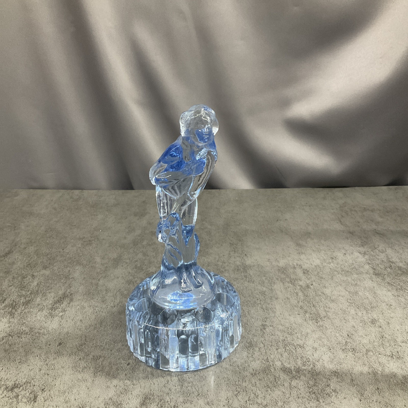 Cambridge Glass Bashful Charlotte Light Blue 6.5 In