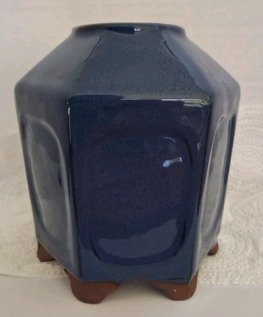 Wazakura Cobalt Blue Glazed Hexagon Shaped Vase Red Clay Feet Ceramic Japan