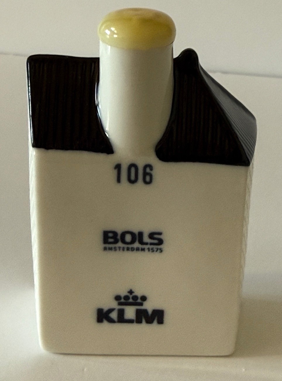 KLM Dutch Blue Delft House #106 – Brand New – Sealed – Empty No Alcohol