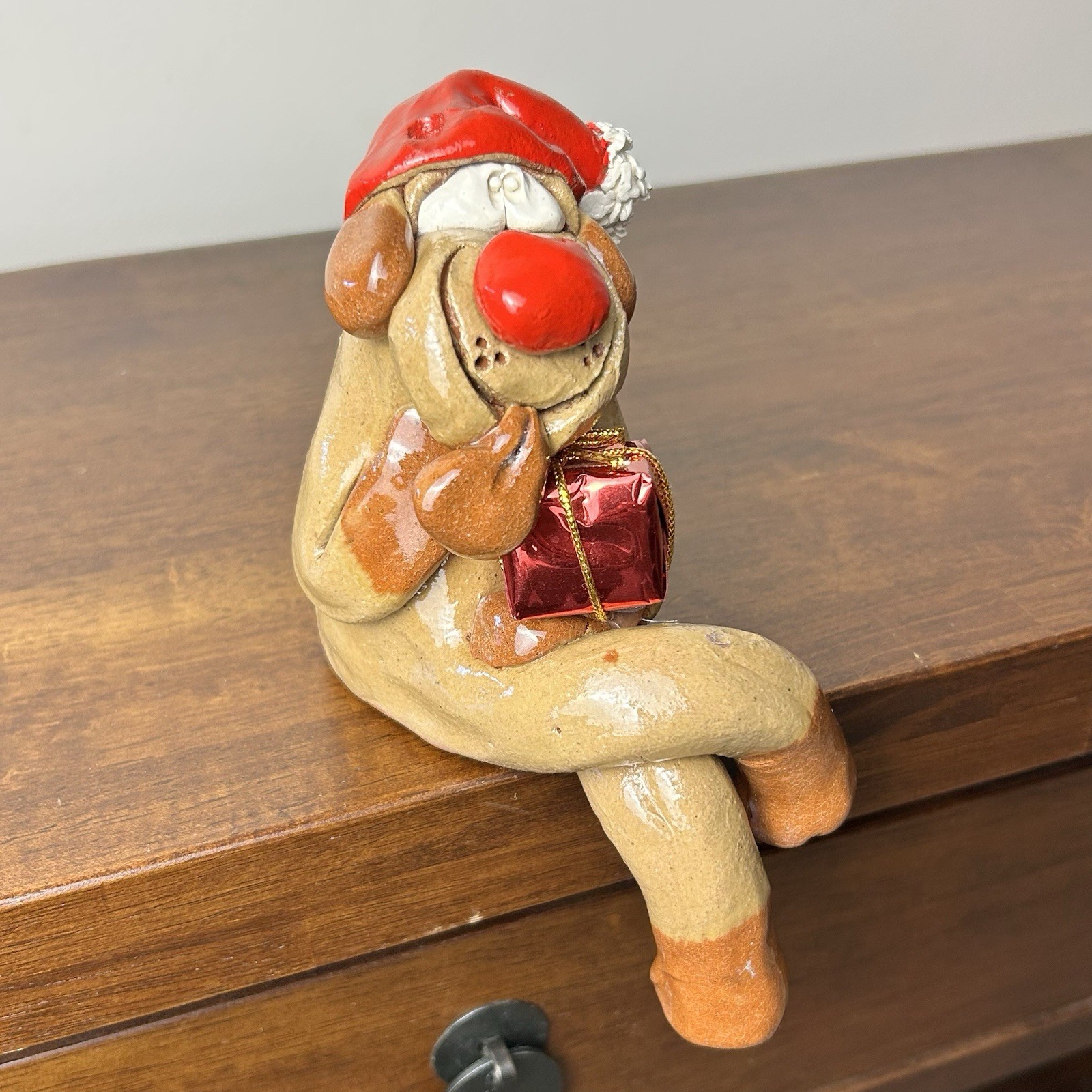 Nancy Hicks Folk Art Pottery Reindeer with Present Shelf Sitter Christmas Decor