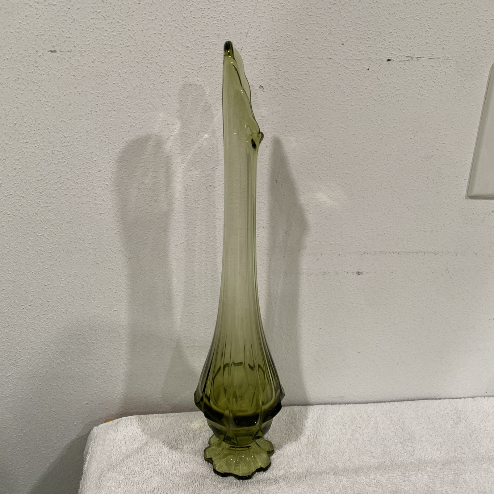 Vintage Fenton Valencia Colonial Green Glass Vase 15” Tall Excellent Condition