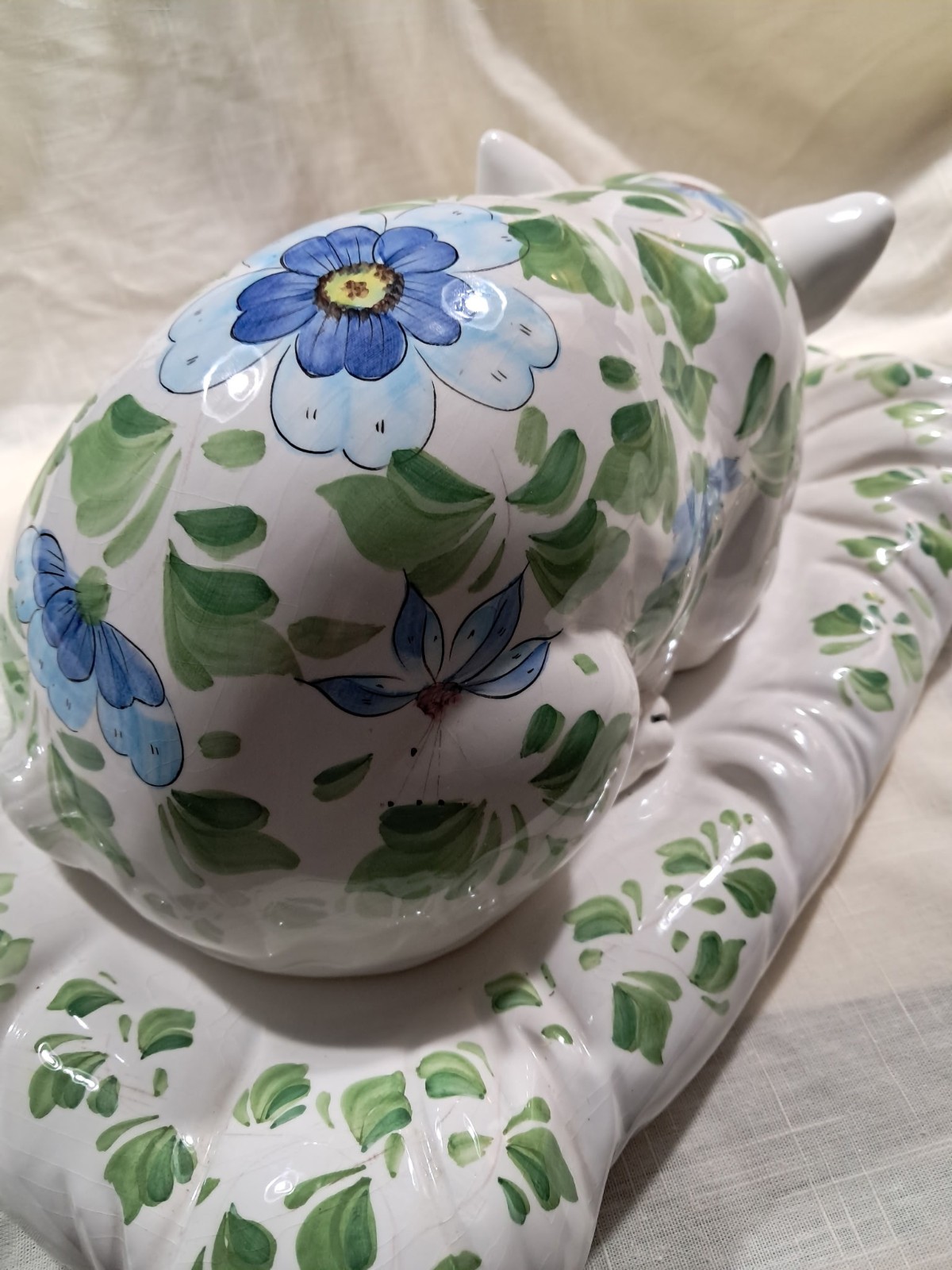 RARE Marked Nora Fenton Ceramic Cat Sleeping in a Pillow, 6 lbs, 15″ x 10″ x 8″