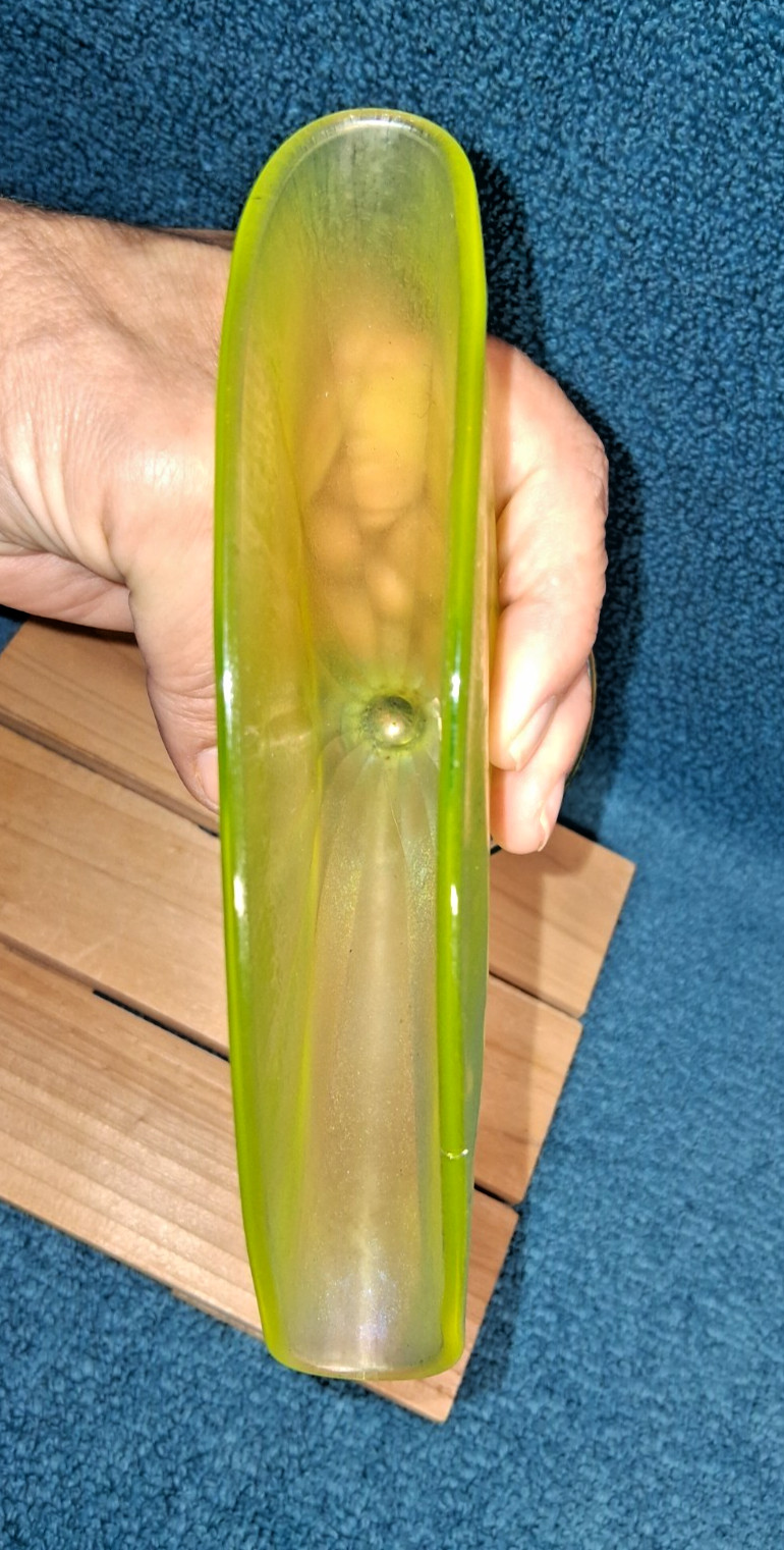 ANTIQUE FENTON VASELINE TOPAZ STRETCH GLASS FAN VASE **STUNNING GLOW**