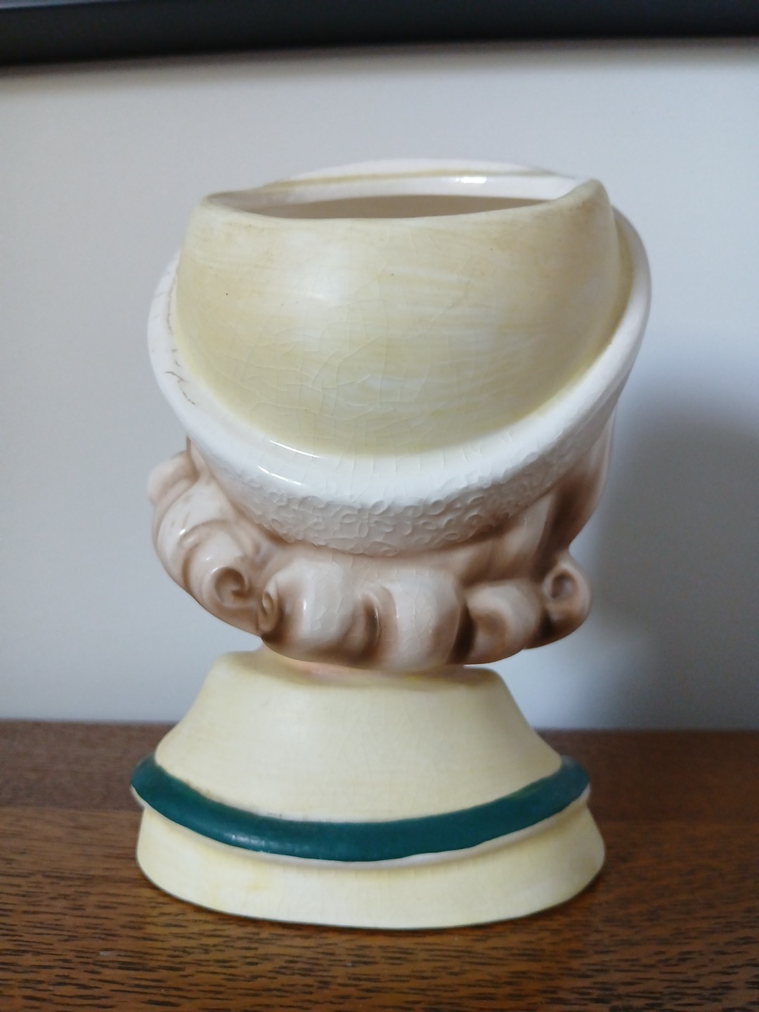 Beautiful, Vintage, Trimont Ware Lady Head Vase 5 3/4 inches Tall Pillbox Hat
