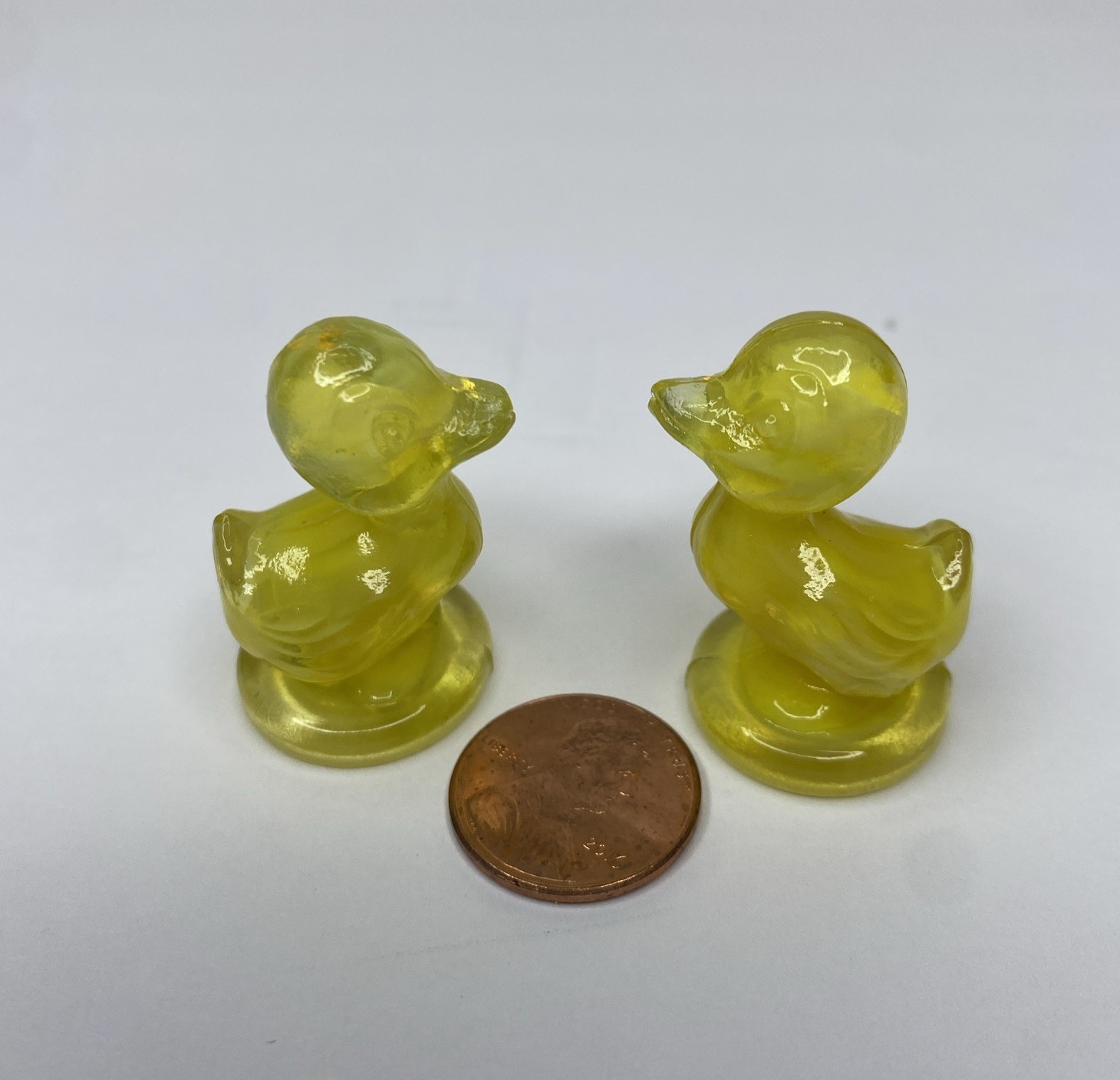 2 Small Boyd Debbie Ducks Yellow Slag Glass Figurines Glows Yellow