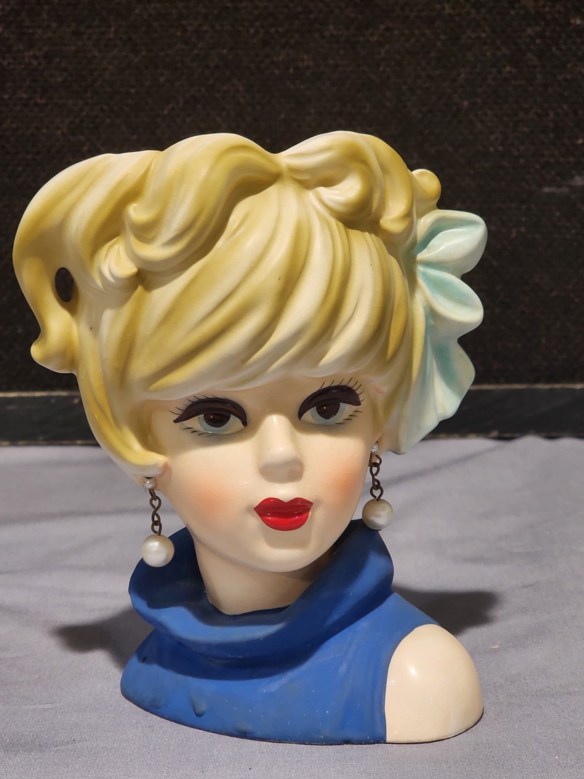 1960’s ENESCO LADY HEAD VASE TEAL DRESS HAIR BOW PEARL EARRINGS ORIG LABEL