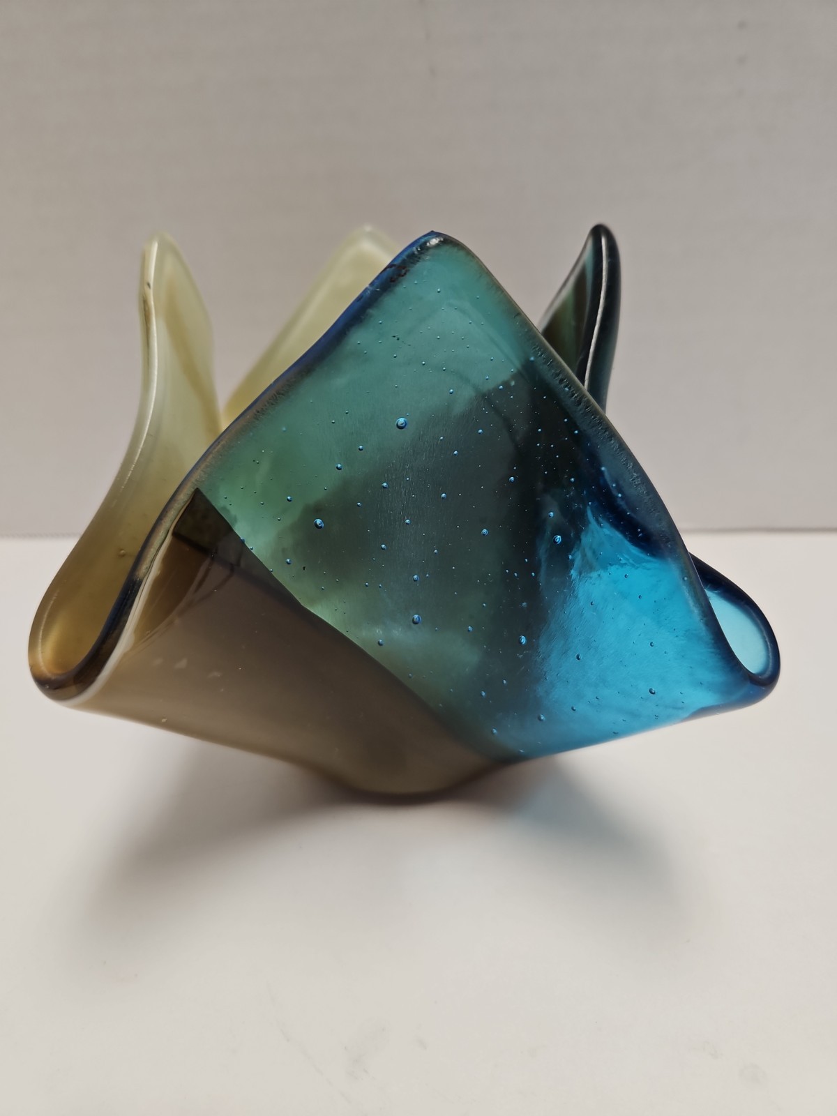 Art Glass Handkerchief Dish Bowl Blue Creme Brown Signed Suellen / Suella 5″ 8″