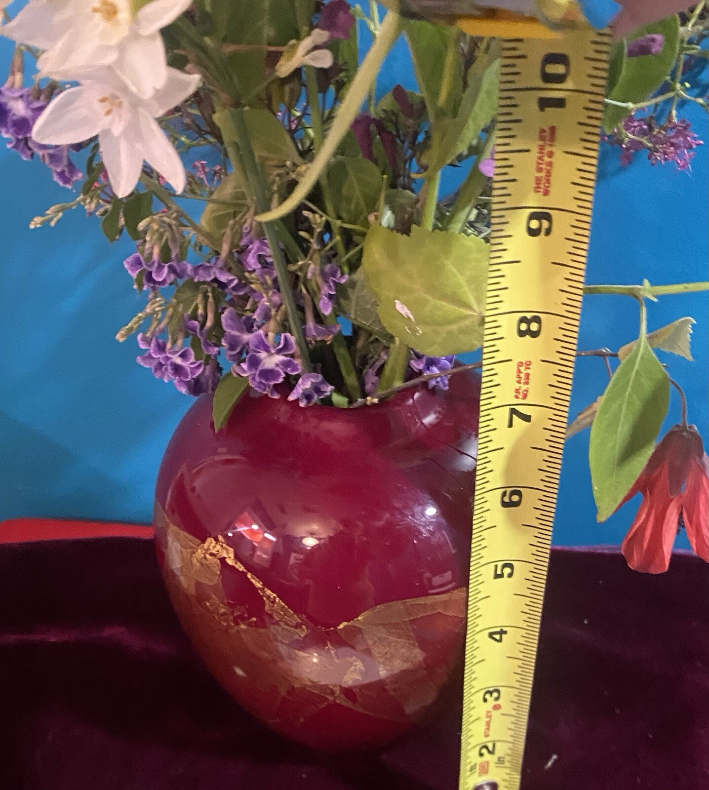 DONALD CARLSON SIGNED Art Glass VASE Hand-blown Cherry Red Gold 7.5″ Urn EUC
