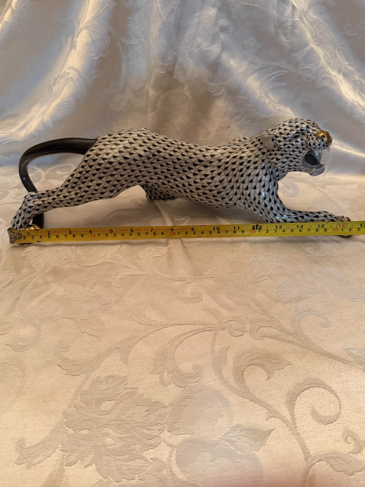 RARE MAJESTIC 17INC LONG HEREND HUNGARY PORCELAIN FISH NET PANTHER FIGURE