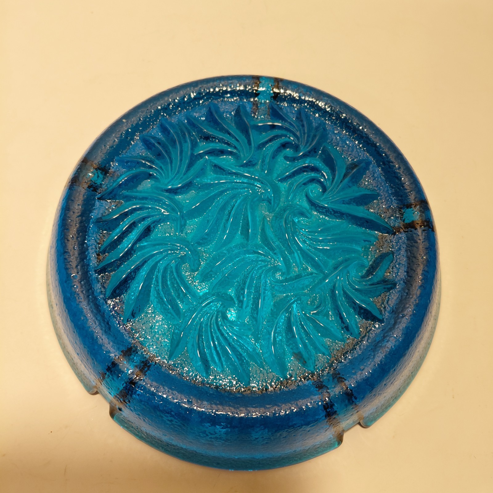 Vintage MCM LE Smith Glass Company Sand Scroll Peacock 5 Slot Blue Ashtray