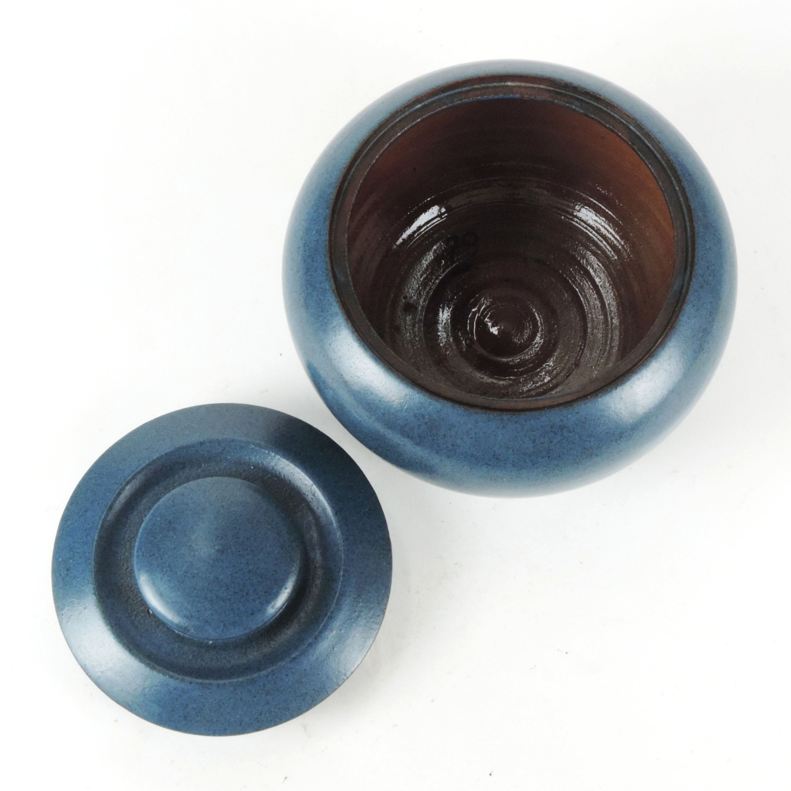 Marblehead Pottery matte blue 6 1/8″ dia covered jar humidor arts & crafts