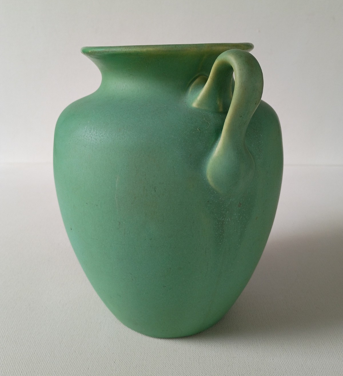 AMERICAN ARTS & CRAFTS MATTE GREEN TWO HANDLE 8″ VASE