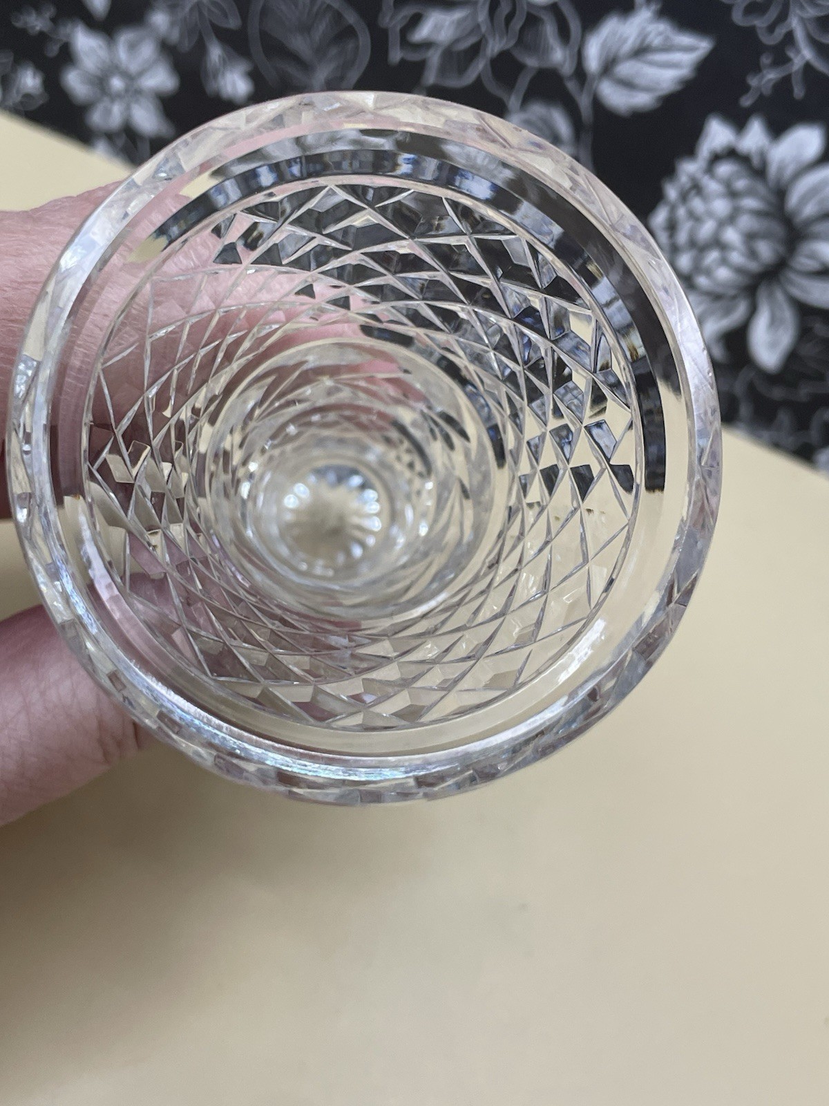Waterford Lead Crystal Bud Vase Diamond Cut Elegant Corset Design 4.5”t 2.5”d