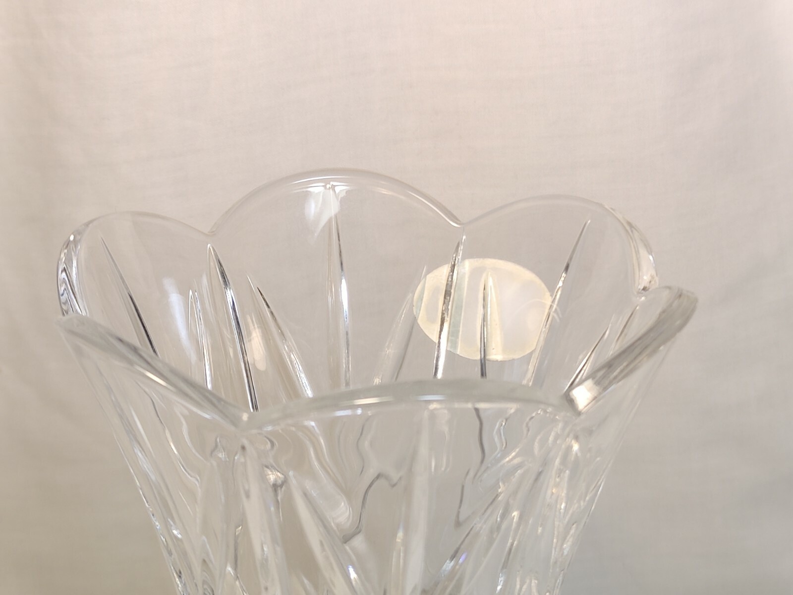 Crystal DePlomb / Cristal DePomo Lead Flared Scalloped 8-3/4″ Vase Made in USA