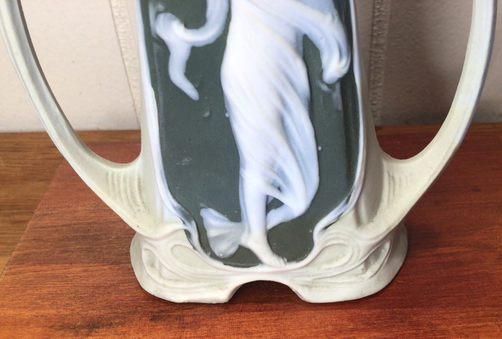 VTG.(1890-1920)SCHAFER & VATER 6″ Jasperware Bisque Vase German Art Nouveau 5786