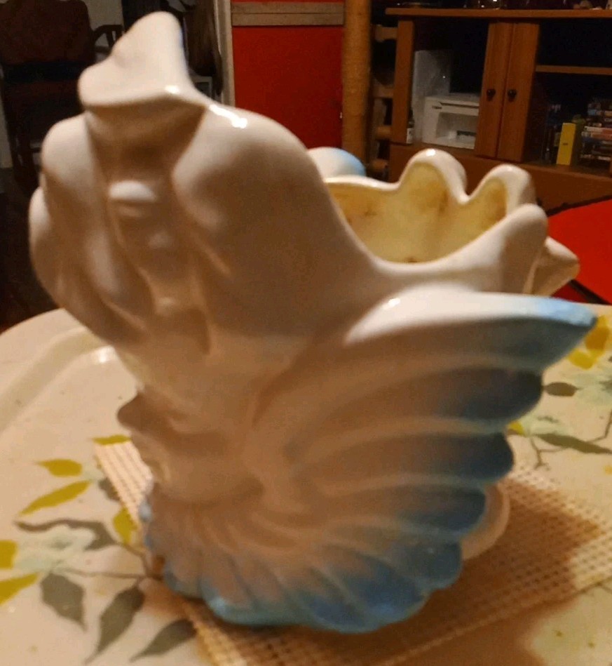 Hull Pottery Vase USA Boy Angel /Cherub Vase