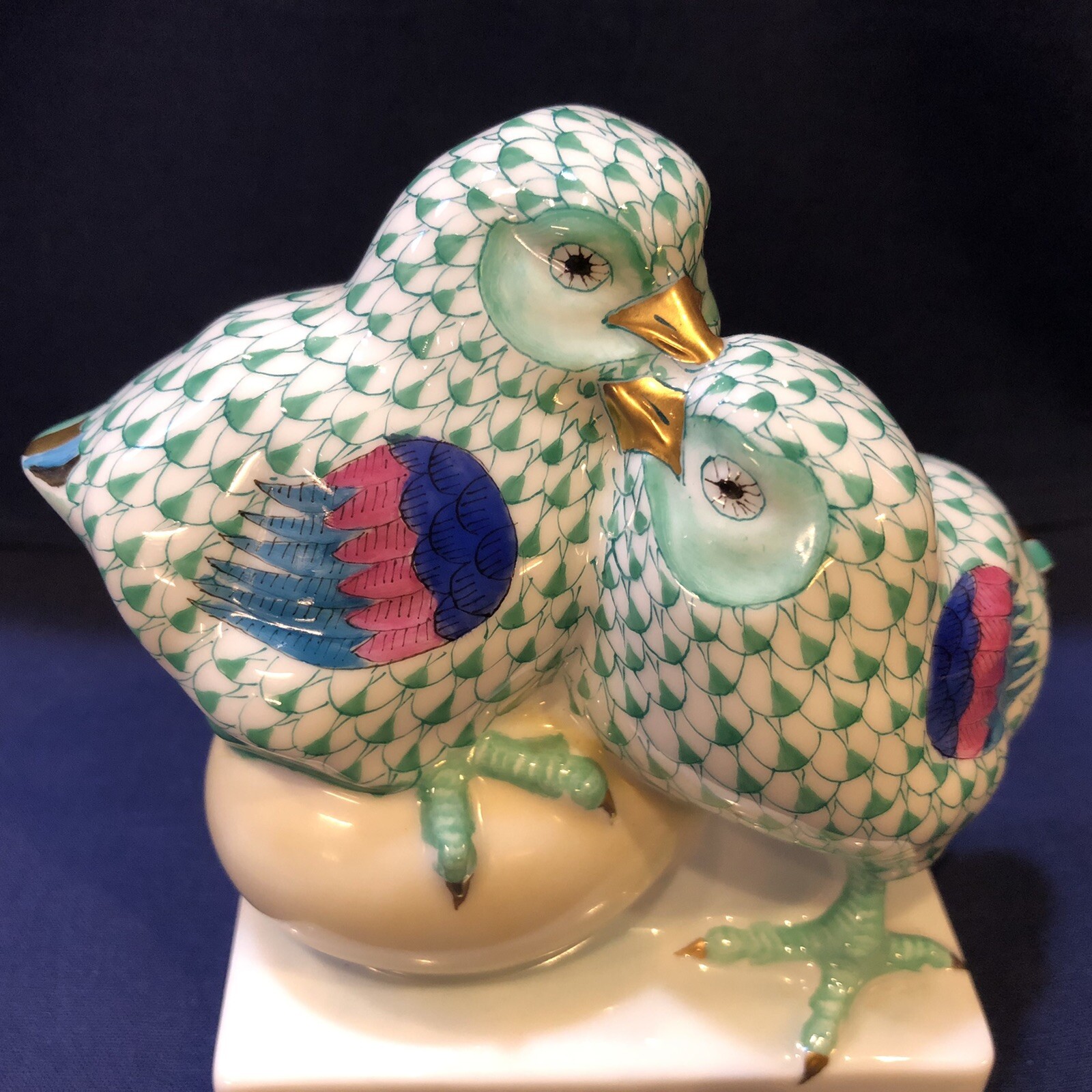 Herend Figurine – Pair of Chicks on Egg – Green Fishnet
