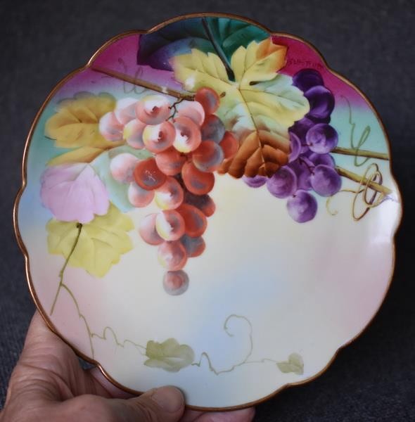 LOVELY ANTIQUE VIENNA AUSTRIA SIGNED HAND PAINTED GRAPES MOTIF CABINET PLATE #5