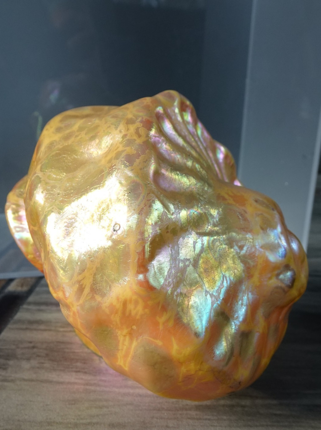 Signed Orient & Flume Glass Snail Shell Ocean Figurine Spotted Iridescent 1979