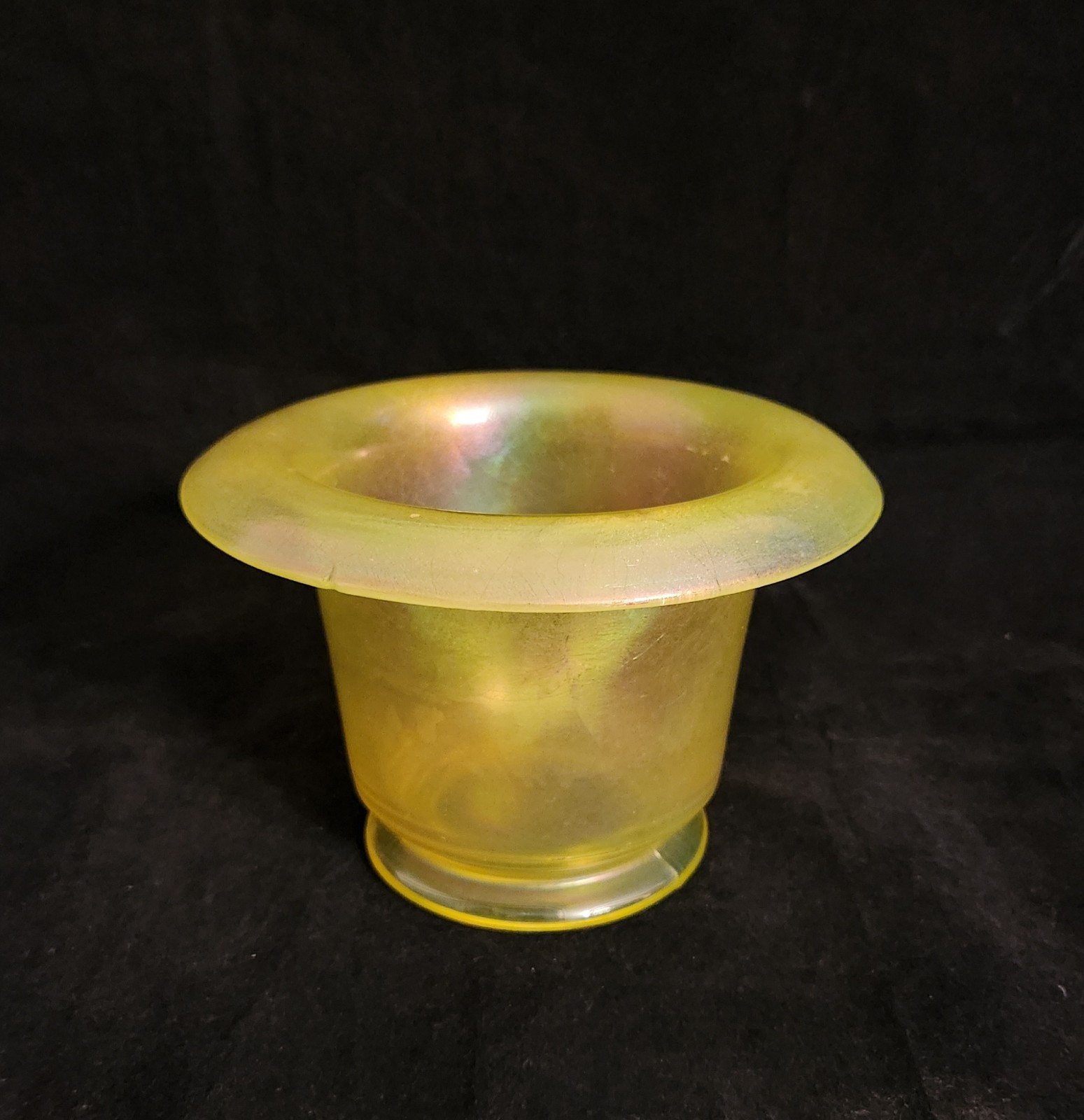 Vintage Vaseline Uranium Glass Yellow Top Hat Style Roll Rim Vase 6.75″ D. 4.5″T