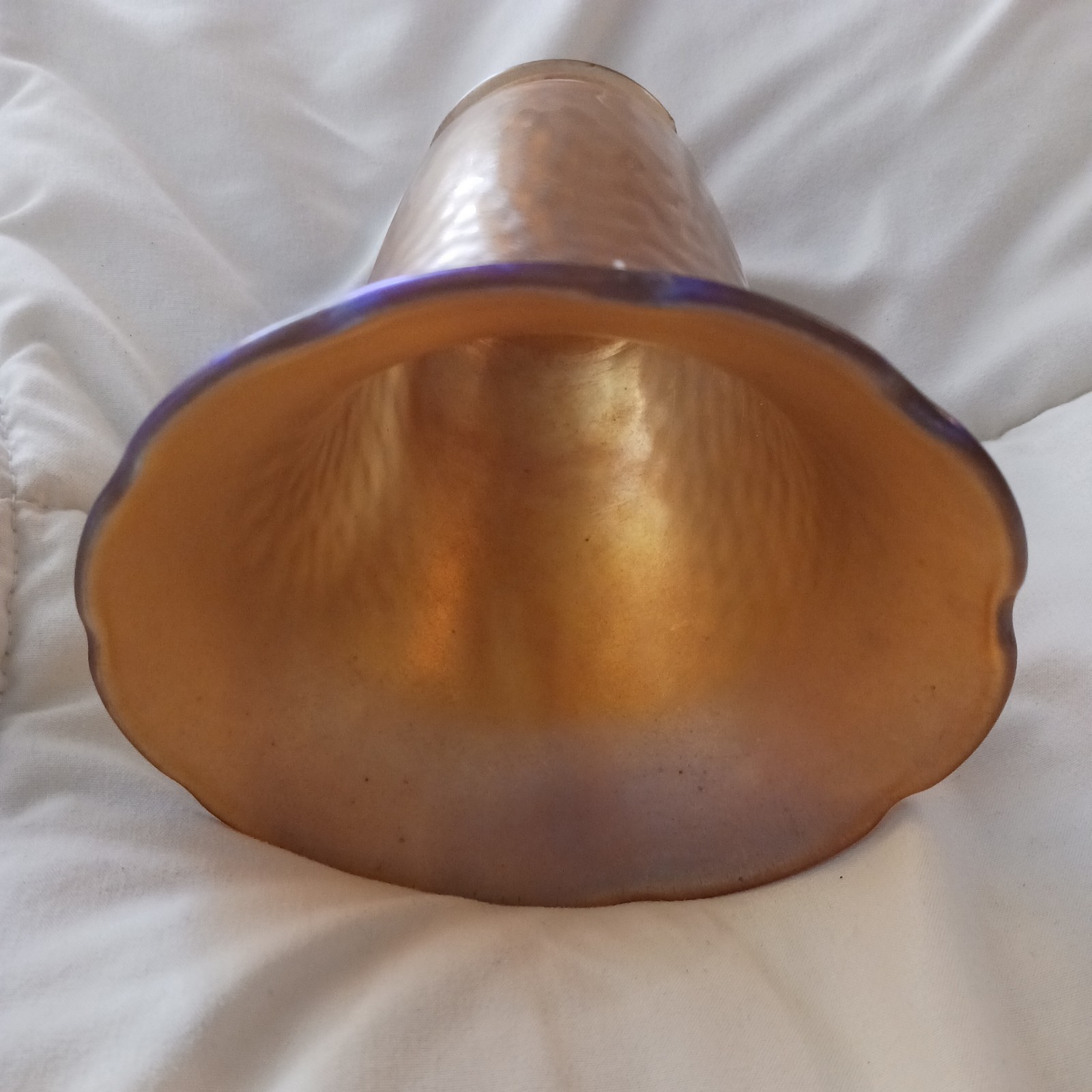 Art Glass Lamp Shade Iridescent Tiffany Quezel Stueben Style – fitter 2 1/4″