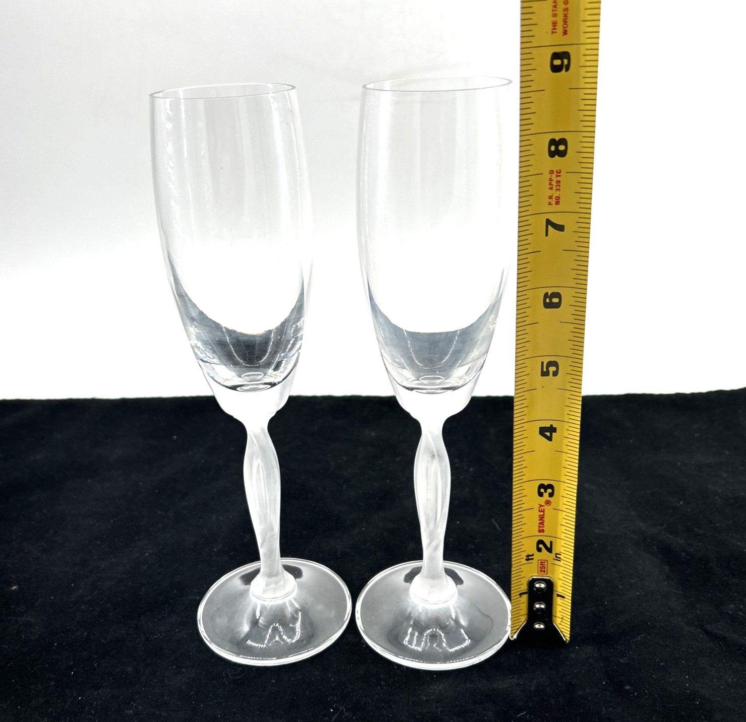 2 Mikasa BALLET Clear Crystal Champagne Flutes White Frosted Twist Stems