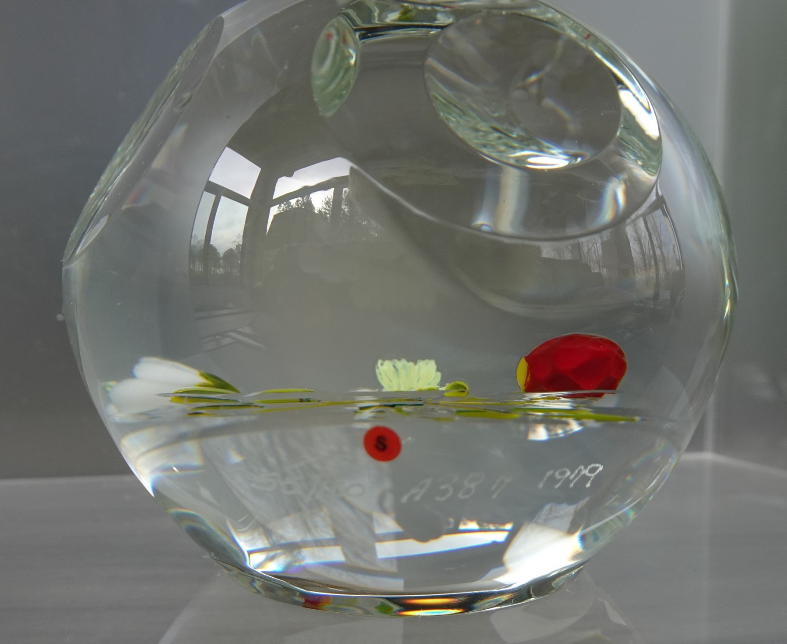1979 Paul Stankard Faceted Art Glass Strawberry Blossom Bouquet Paperweight LE
