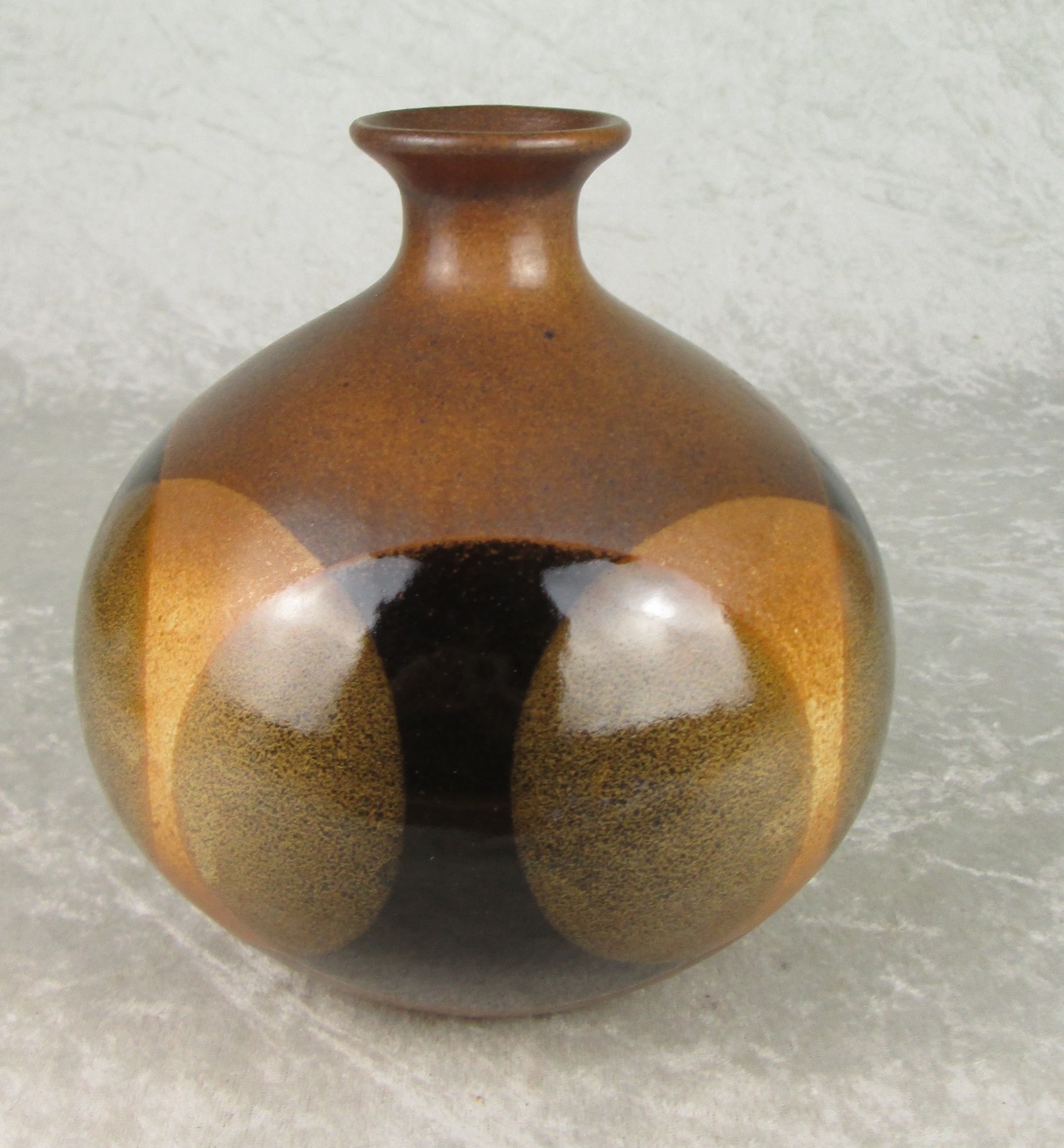 Pottery Craft Overlapping Circles Vase 6-3/8in Tall 6-1/4 Dia Mid Century Modern