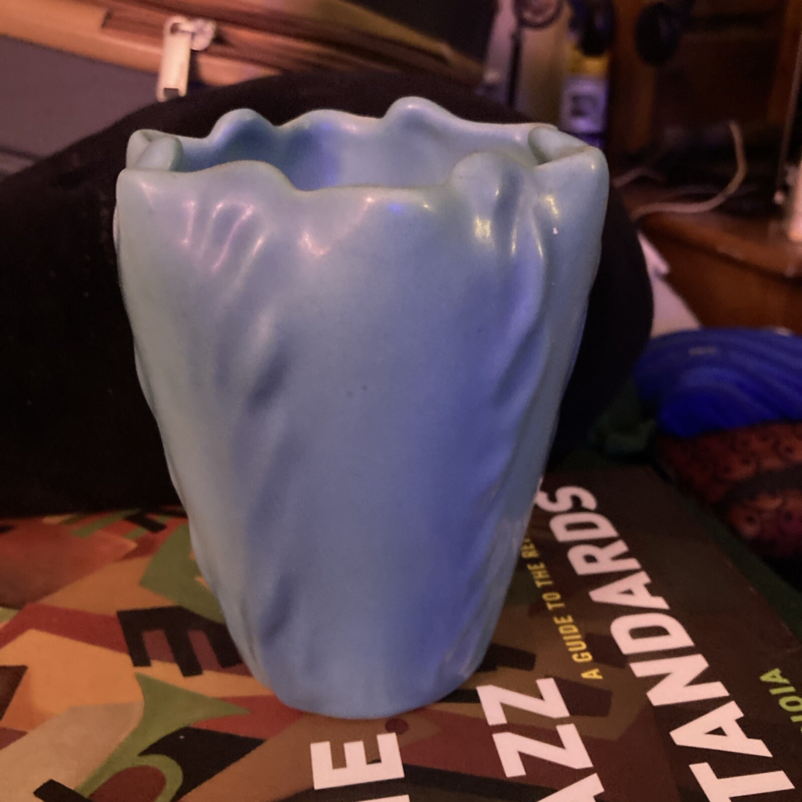 Vintage Van Briggle Colo Springs Ming Blue Crimped Vase 5 Inches Ex Condition